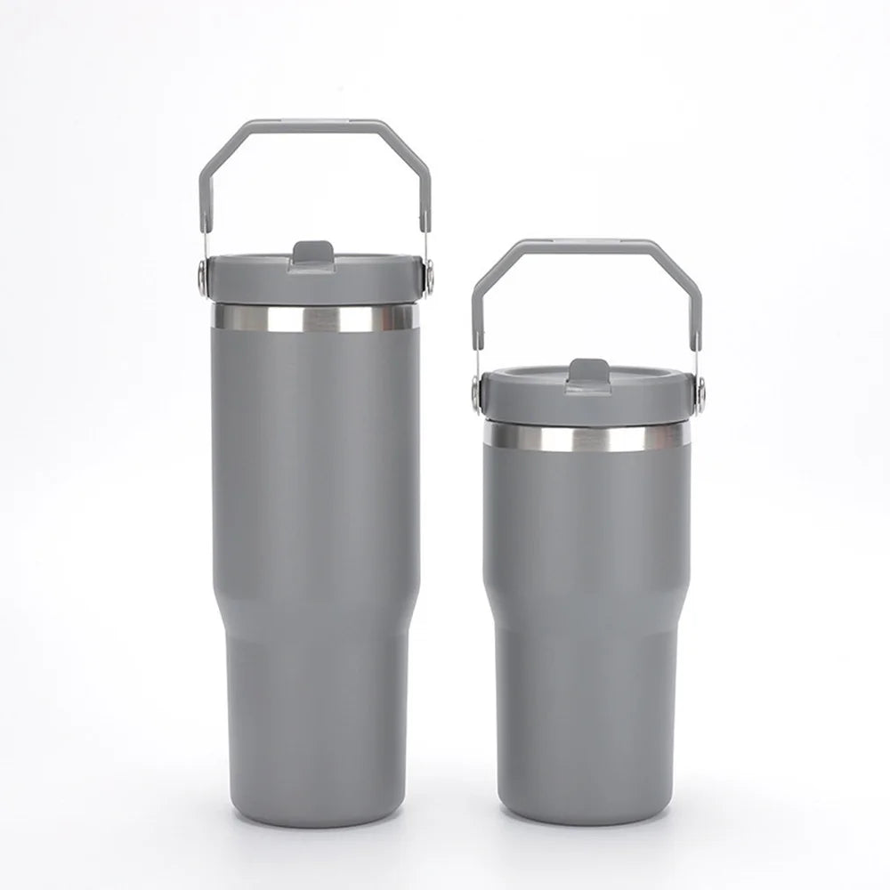 Isolerad vattenflaska – 900 ml med sugrör