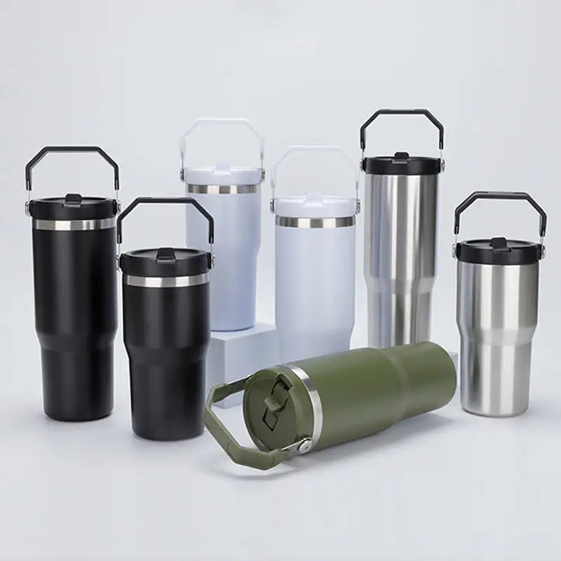 Isolerad vattenflaska – 900 ml med sugrör
